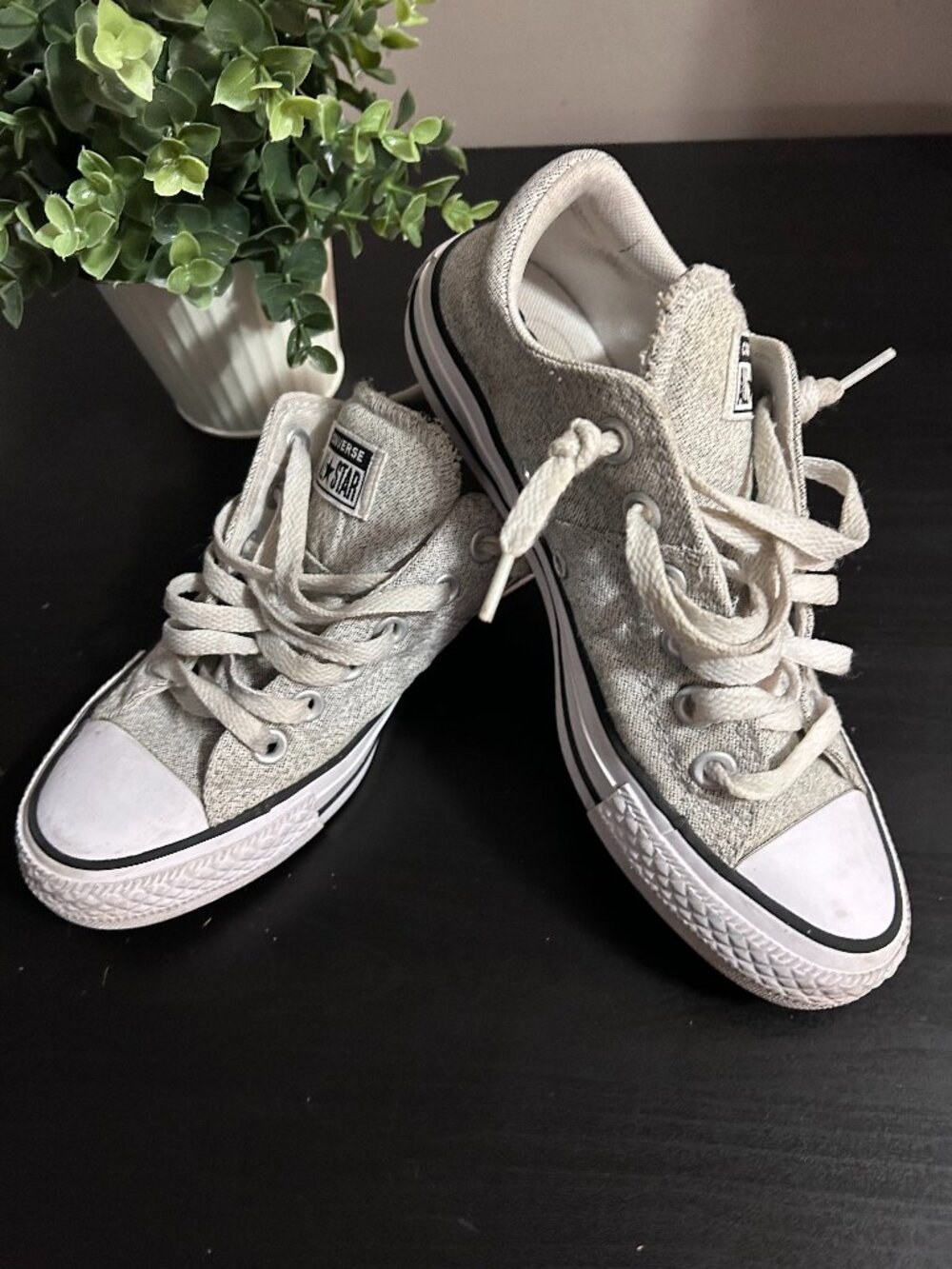 Converse Chuck Taylor Women's low-top All Star 6 6.5